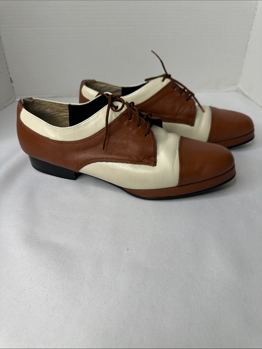 Vintage Prima Royale Two-Tone Brown and Cream Oxfords Swing/Dance Shoes. Size 9